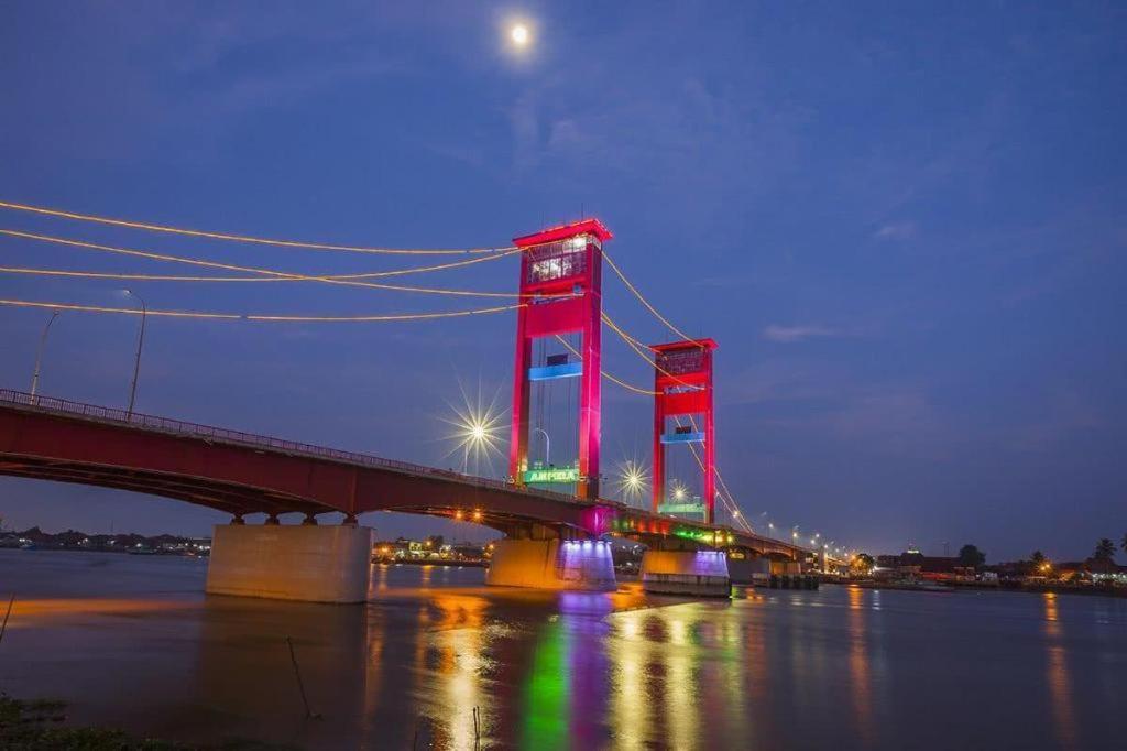 Monoloog Hotel Palembang Exterior photo